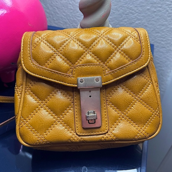 Banana Republic Handbags - Banana Republic Quilted Leather Crossbody